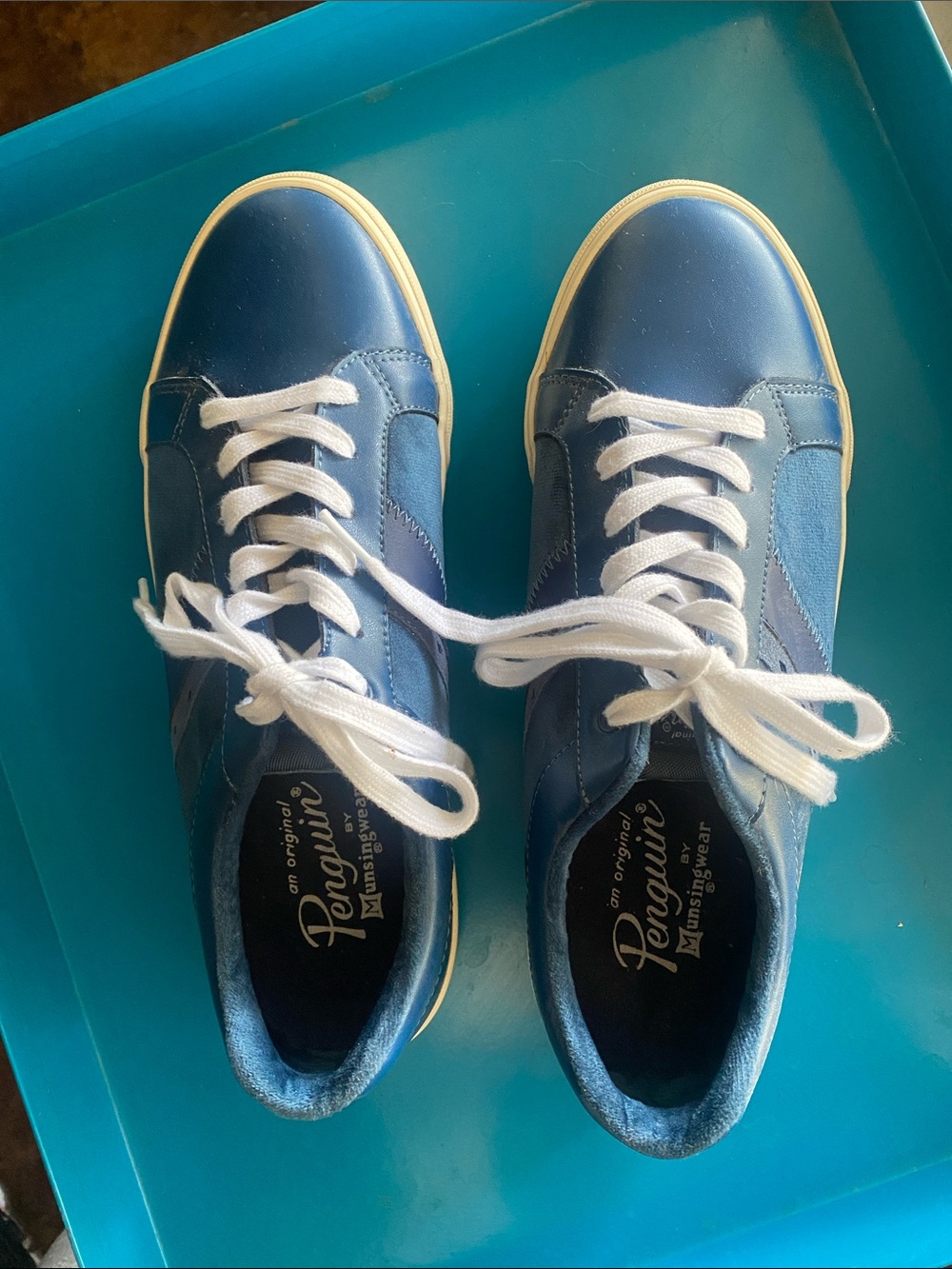 An Original Penguin By Munsingwear Blue and White Low-Top Sneakers - Picture 3 of 5